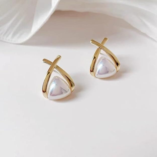 Korean Stud Pearl Earrings