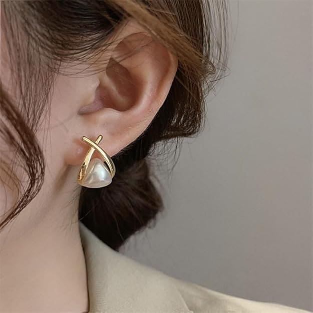 Korean Stud Pearl Earrings