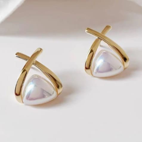Korean Stud Pearl Earrings