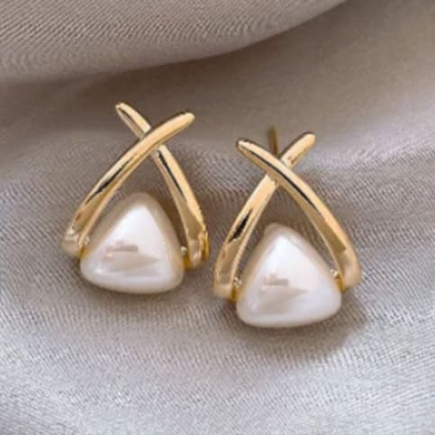 Korean Stud Pearl Earrings